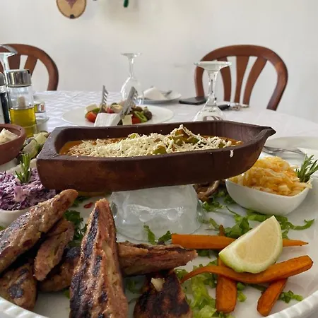 Castel Szálloda Tale